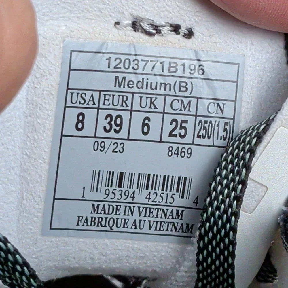 Brooks Hyperion Max Women 8 Running Shoes White Pink Yellow Sneakers 1203771B195